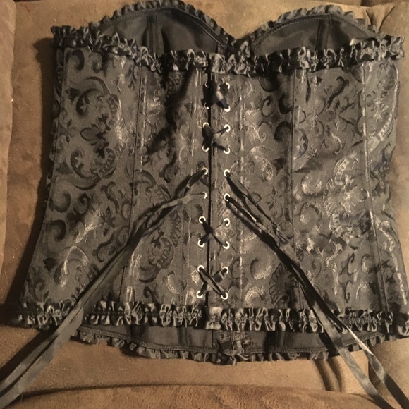 Black Corset w/Metal Boning. NEVER WORN! - Picture 2 of 2